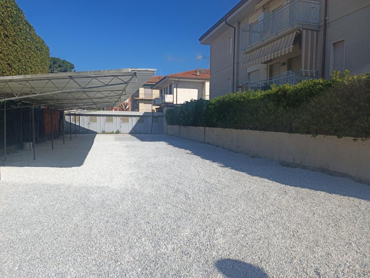 לידו די קאמאיורה Le Palme 98 "Casa Vacanze" מראה חיצוני תמונה